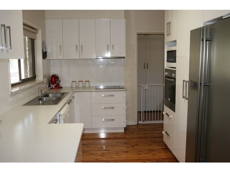 33 Marama Parade, Wagga Wagga NSW 2650