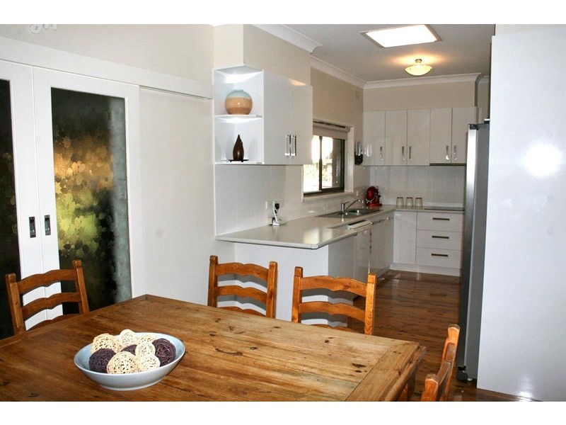 33 Marama Parade, Wagga Wagga NSW 2650