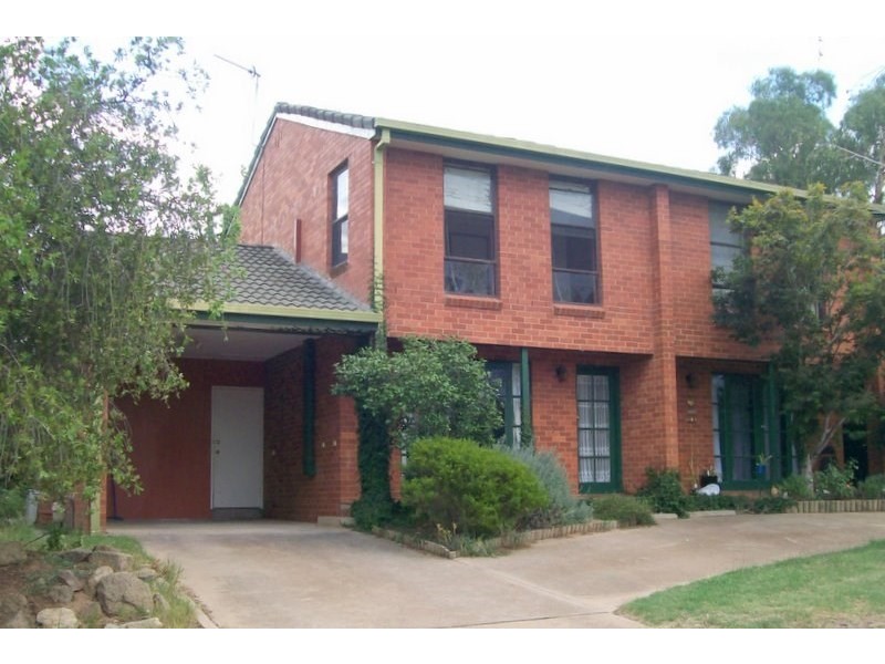 2/58 Pugsley Avenue, Wagga Wagga NSW 2650
