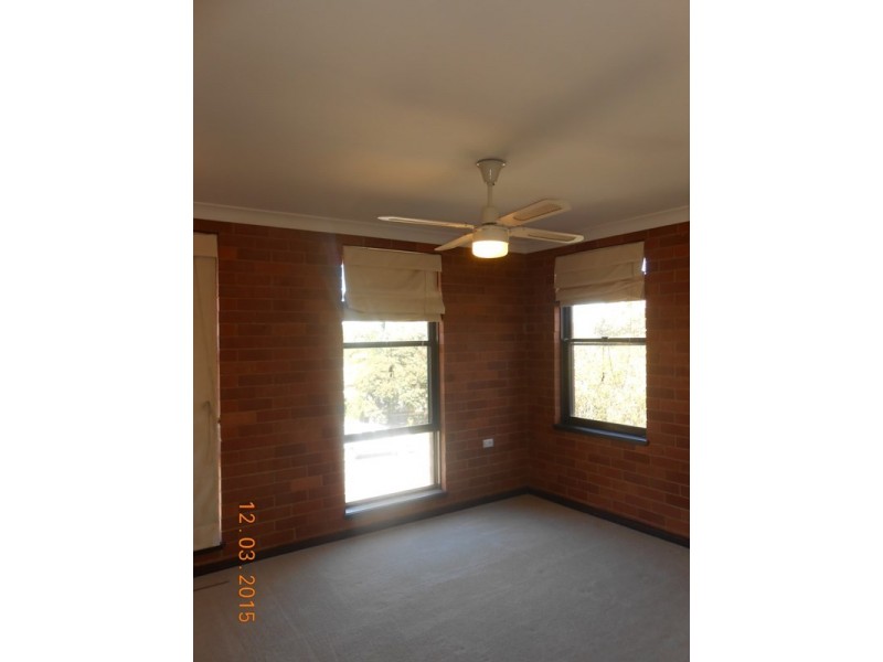 2/58 Pugsley Avenue, Wagga Wagga NSW 2650