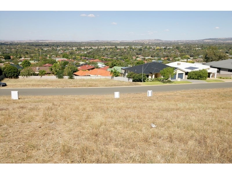 39 Atherton Crescent, Tatton NSW 2650