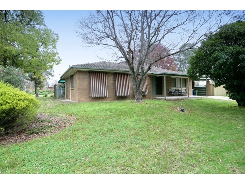 80 Vincent Road, Lake Albert NSW 2650