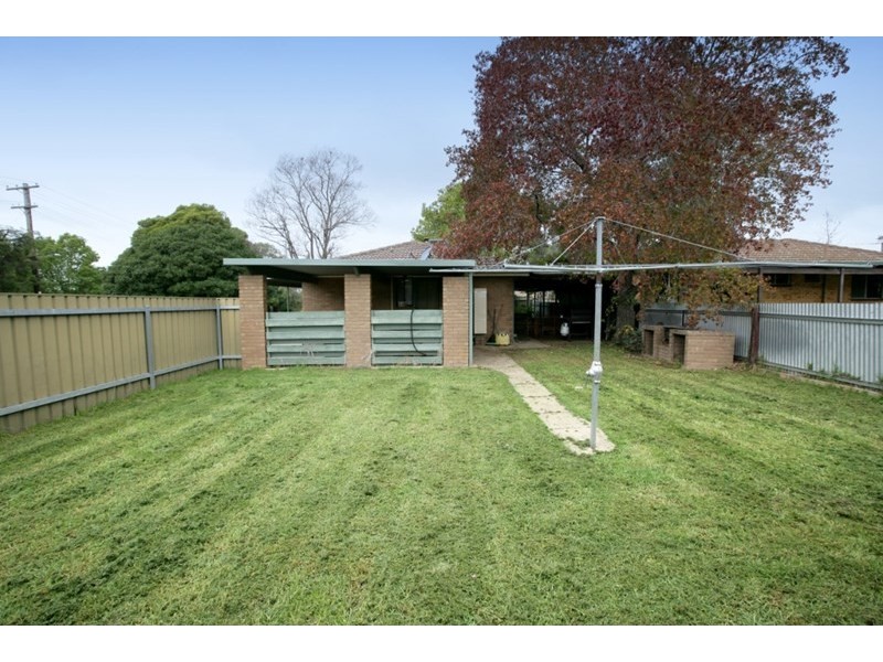 80 Vincent Road, Lake Albert NSW 2650