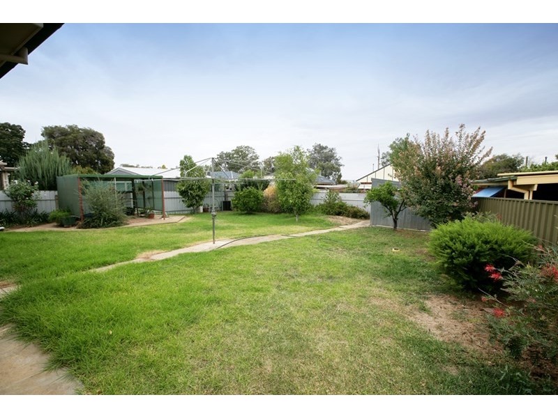 36 Manoora Avenue, Mount Austin NSW 2650
