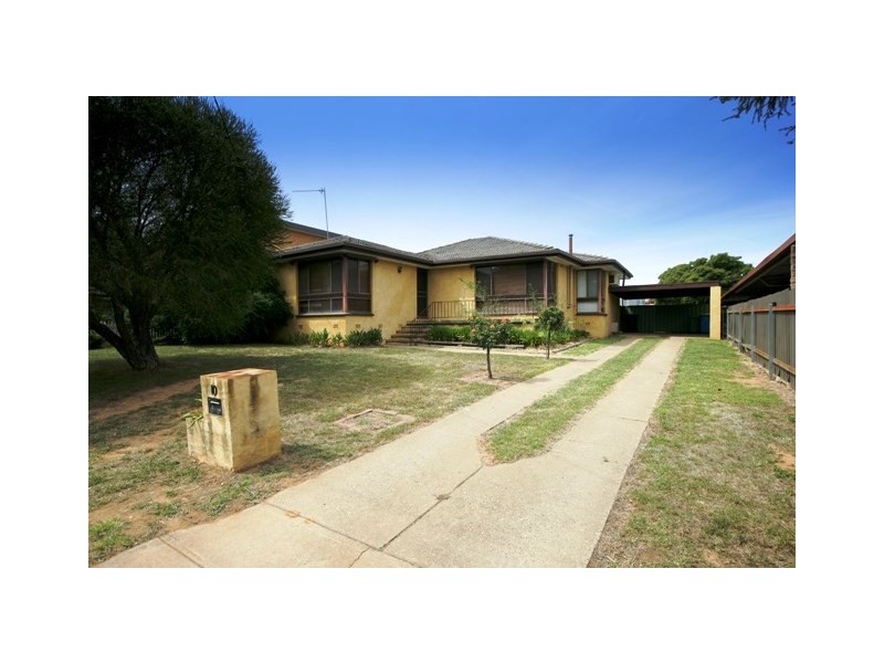 10 Temerloh Avenue, Tolland NSW 2650