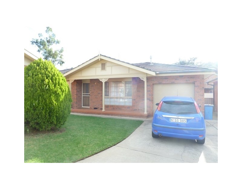 4/8 Kenneally Street, Wagga Wagga NSW 2650