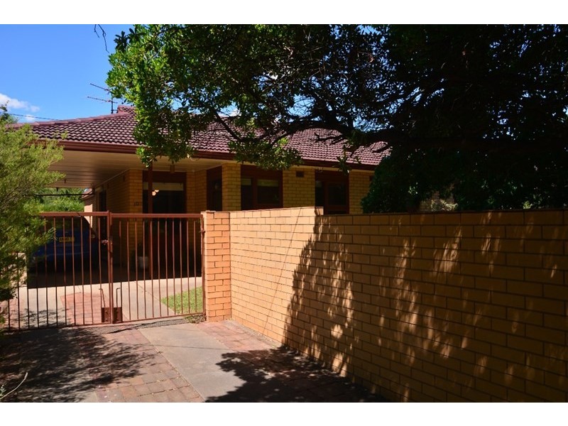 10 Bruce Street, Wagga Wagga NSW 2650