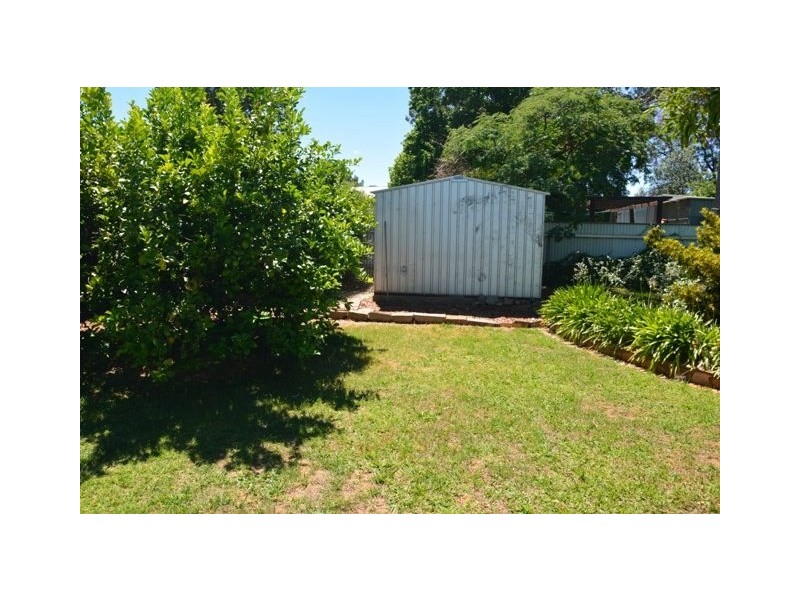 10 Bruce Street, Wagga Wagga NSW 2650
