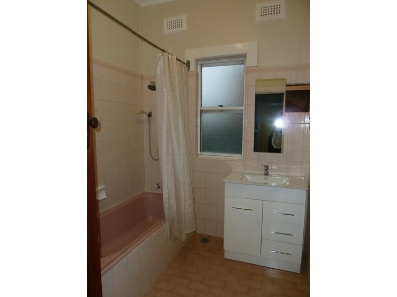 48 Railway Street, Wagga Wagga NSW 2650