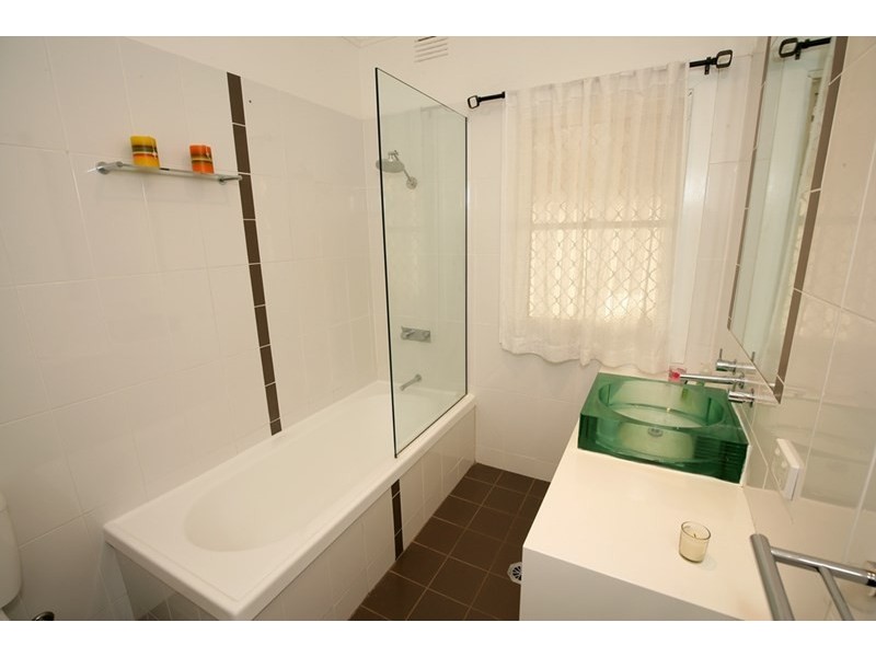 27 Croaker Street, Turvey Park NSW 2650