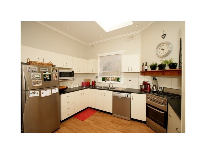 44 Meurant Avenue, Wagga Wagga NSW 2650