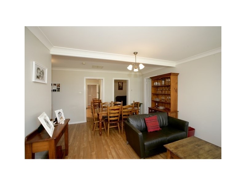 44 Meurant Avenue, Wagga Wagga NSW 2650