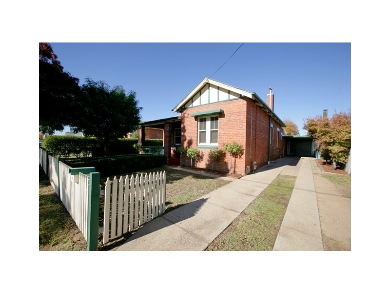 44 Meurant Avenue, Wagga Wagga NSW 2650