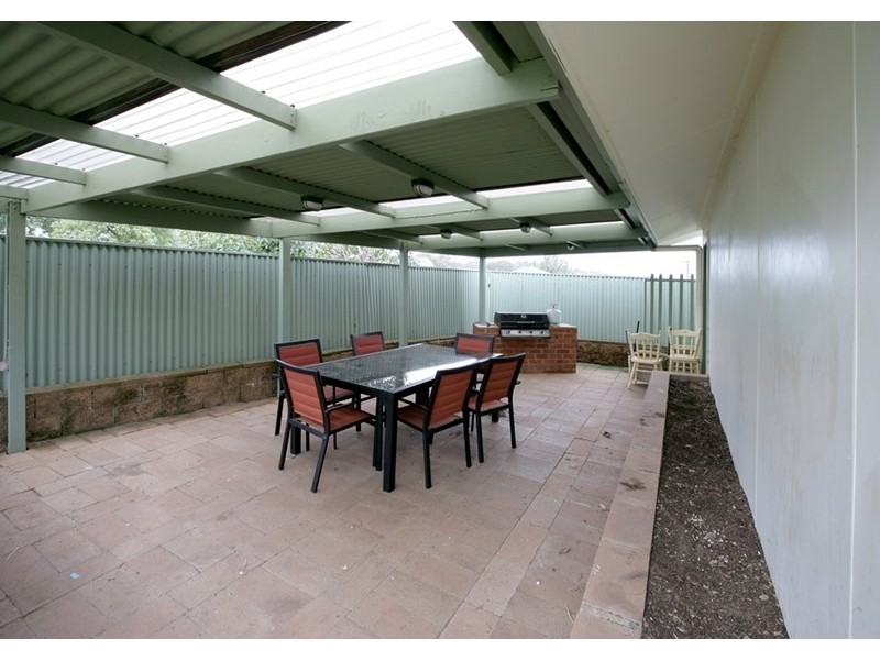 2 Fernleigh Road, Mount Austin NSW 2650