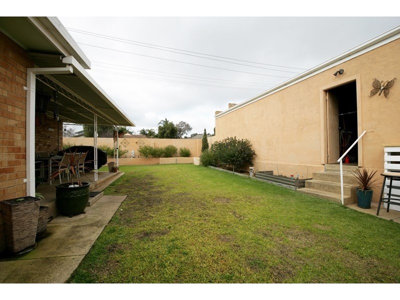 32 Walteela Avenue, Mount Austin NSW 2650