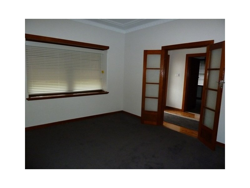 42 Slocum Street, Wagga Wagga NSW 2650