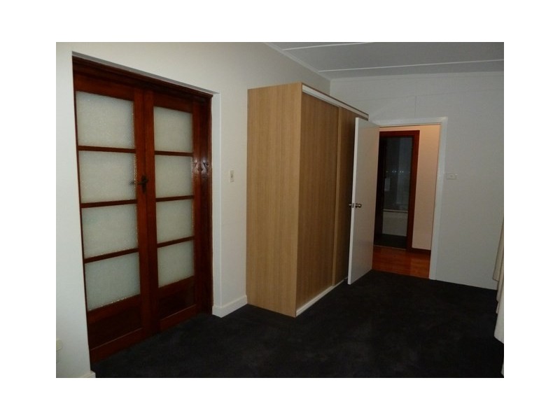 42 Slocum Street, Wagga Wagga NSW 2650