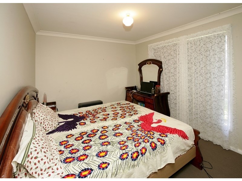 1/2 Borneo Place, Ashmont NSW 2650