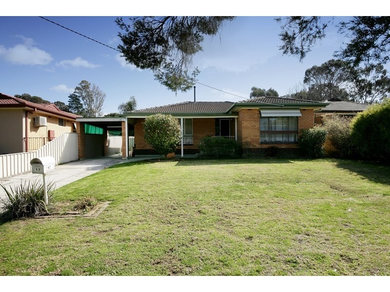 17 Tinga Crescent, Kooringal NSW 2650