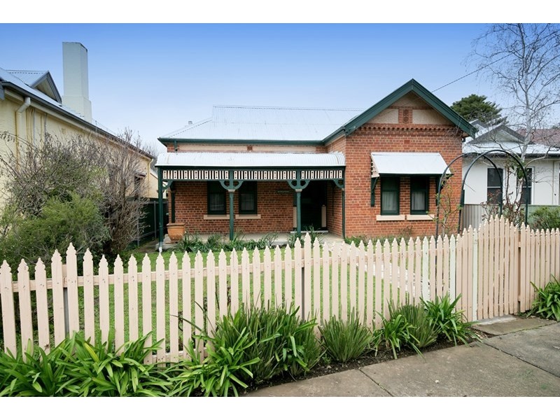 66 The Esplanade, Wagga Wagga NSW 2650