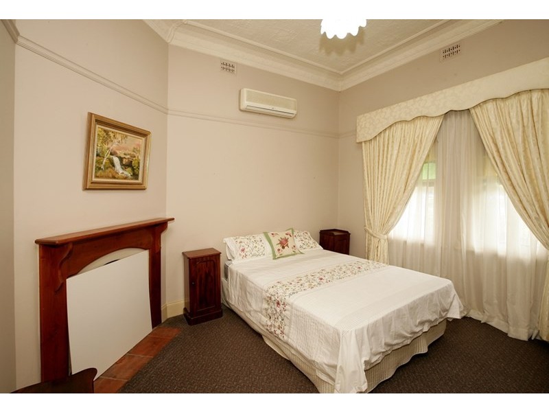 66 The Esplanade, Wagga Wagga NSW 2650