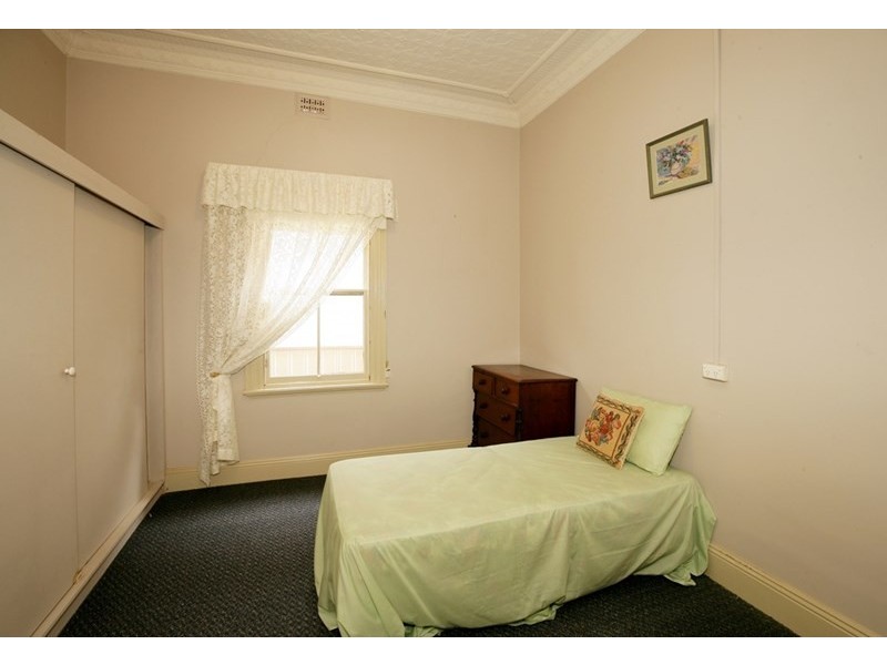 66 The Esplanade, Wagga Wagga NSW 2650