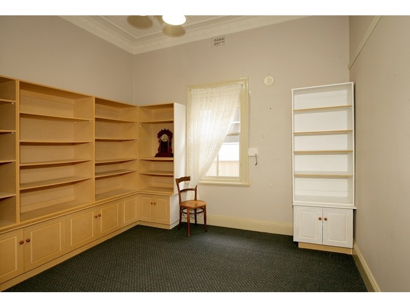 66 The Esplanade, Wagga Wagga NSW 2650