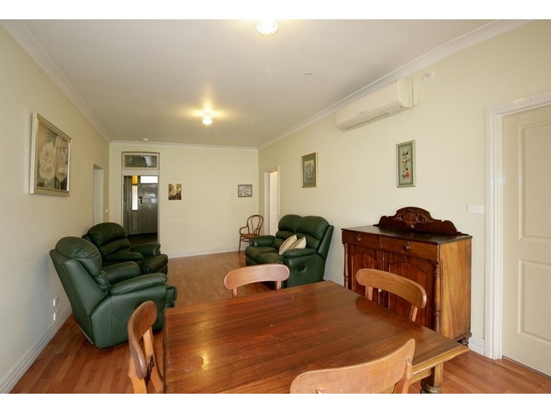 66 The Esplanade, Wagga Wagga NSW 2650