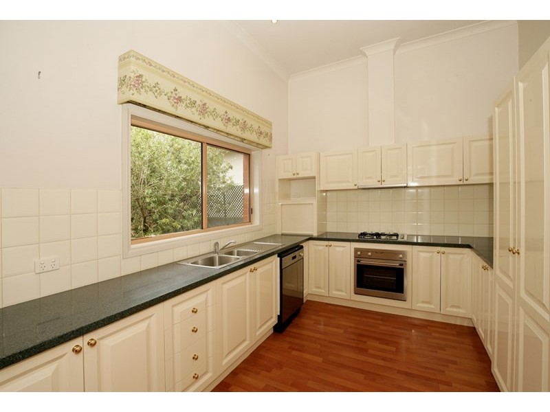 66 The Esplanade, Wagga Wagga NSW 2650