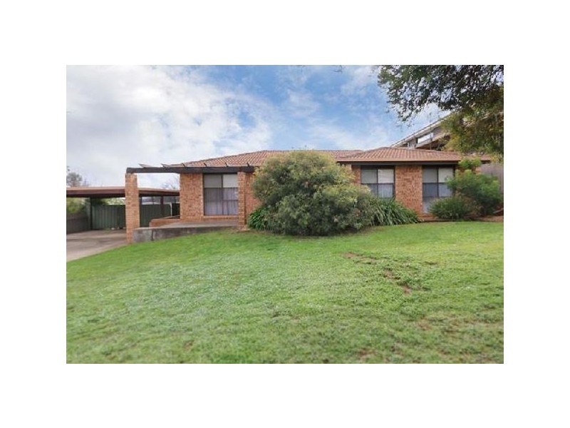 33 Allambie Way, Wagga Wagga NSW 2650