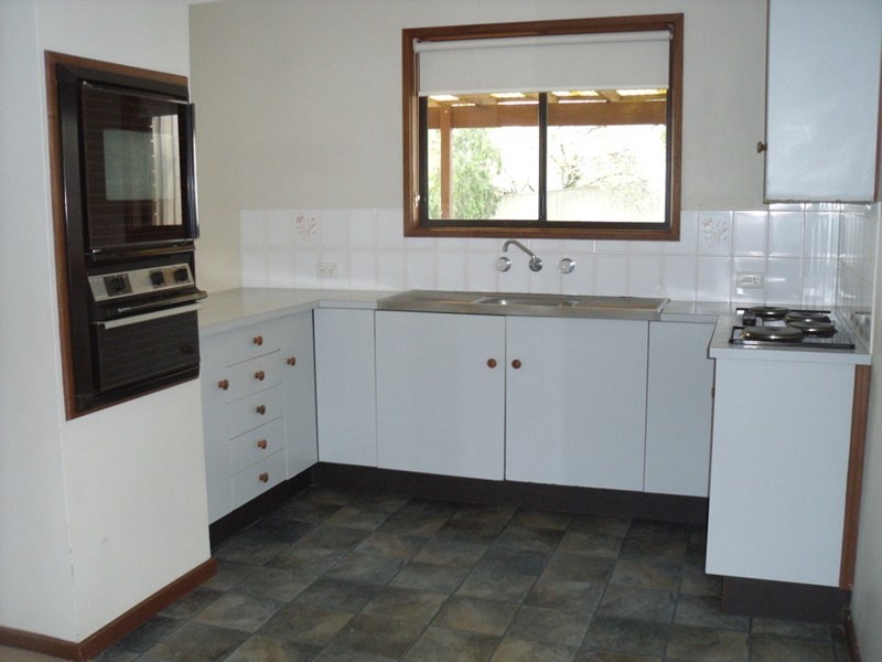 33 Allambie Way, Wagga Wagga NSW 2650