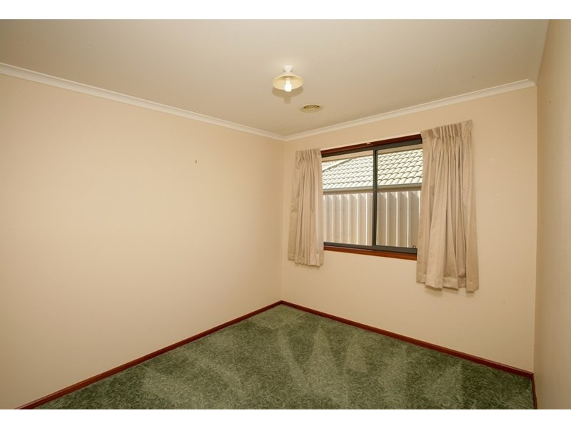 6 Roberts Way, Kooringal NSW 2650