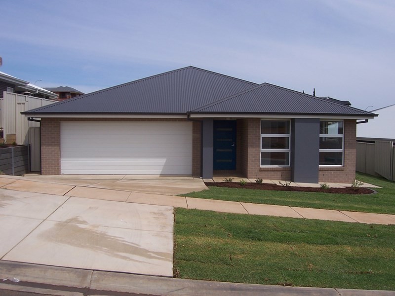 26 Brownlow Drive, Wagga Wagga NSW 2650