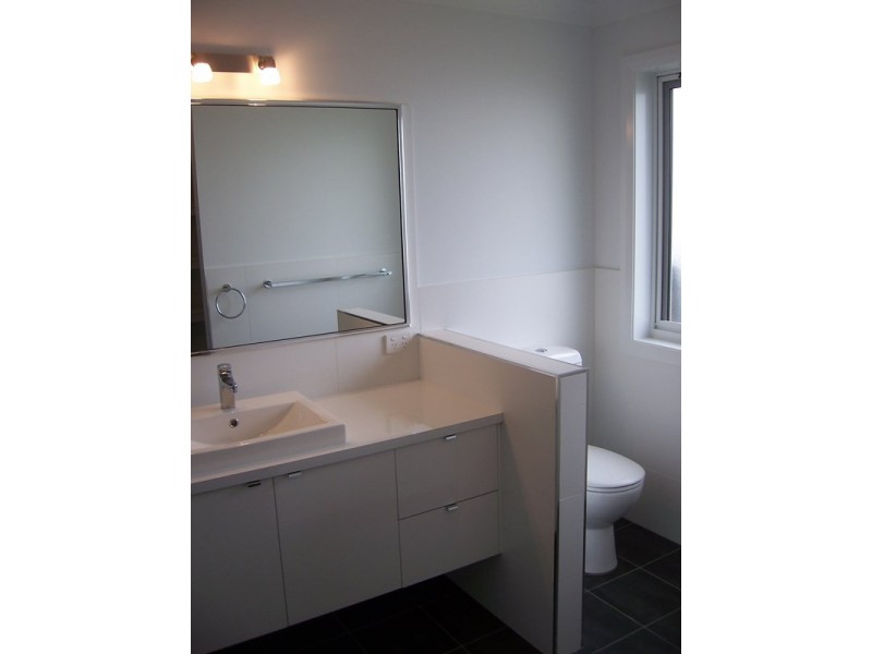 26 Brownlow Drive, Wagga Wagga NSW 2650