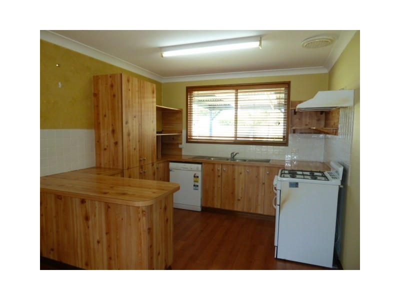 17 Sackville Drive, Forest Hill NSW 2651
