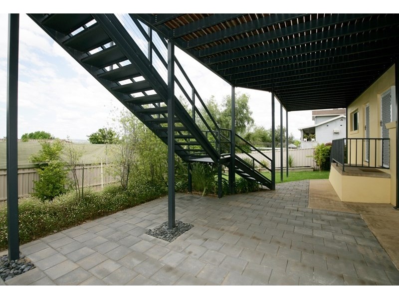 3 Andrews Avenue, Wagga Wagga NSW 2650