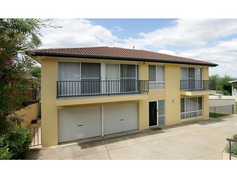 3 Andrews Avenue, Wagga Wagga NSW 2650