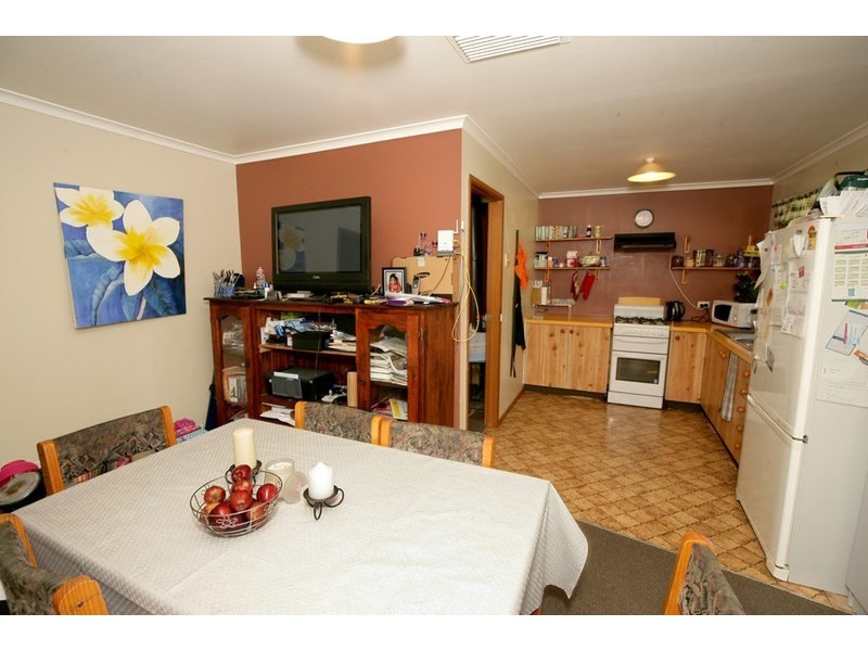 16 Adjin Street, Mount Austin NSW 2650