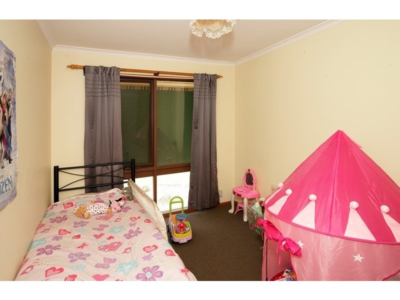 16 Adjin Street, Mount Austin NSW 2650