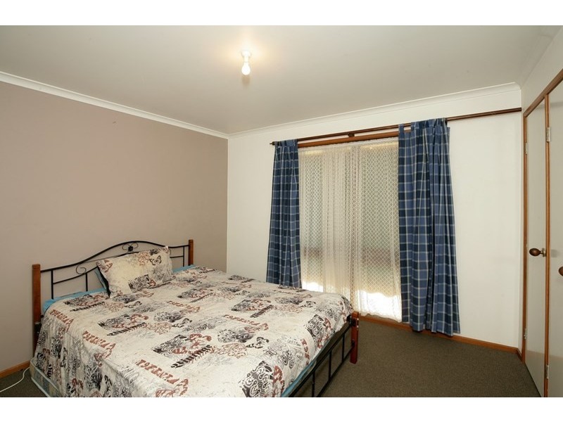 16 Adjin Street, Mount Austin NSW 2650