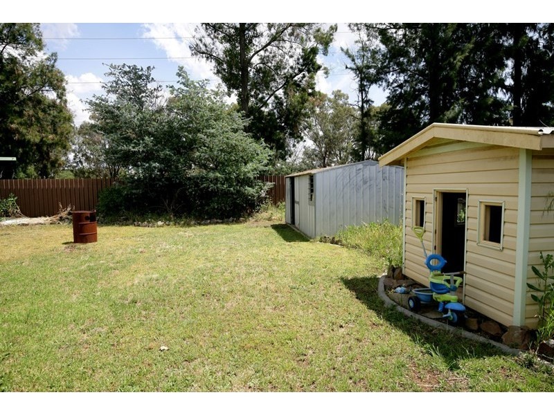 16 Adjin Street, Mount Austin NSW 2650