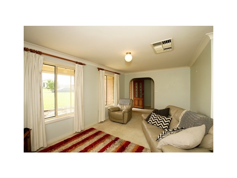 36 Gunn Drive, Wagga Wagga NSW 2650