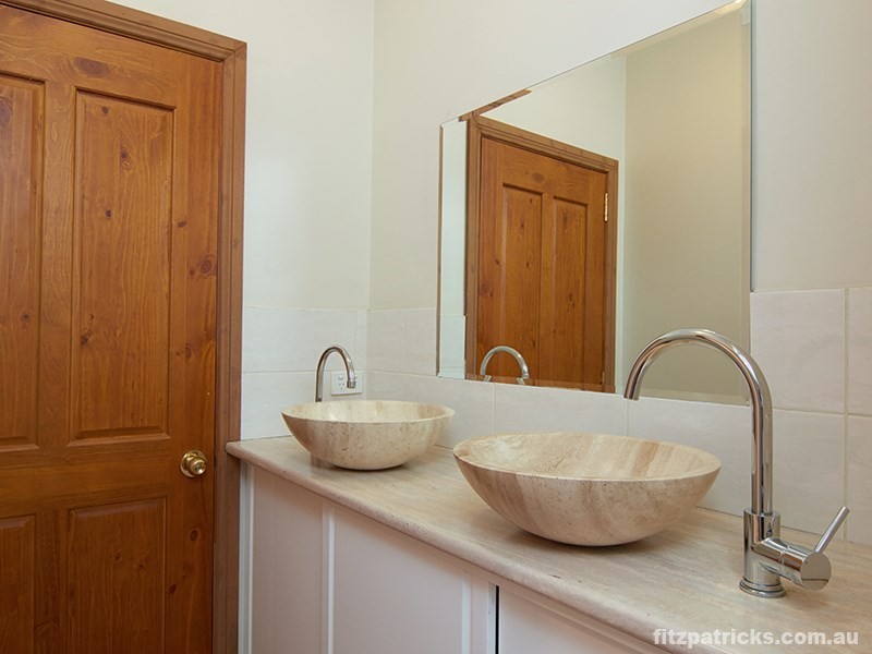 18 Rowe Street, Wagga Wagga NSW 2650