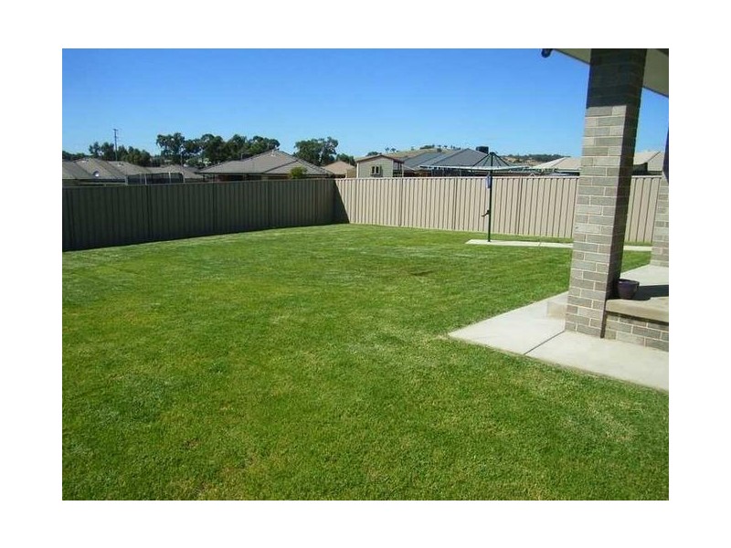 13 Mirrul Street, Wagga Wagga NSW 2650