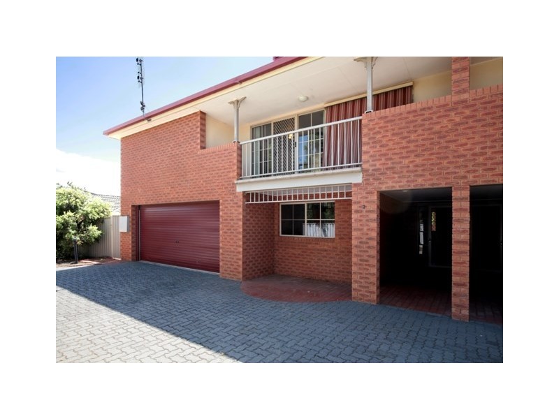 2/24 Sackville Drive, Wagga Wagga NSW 2650