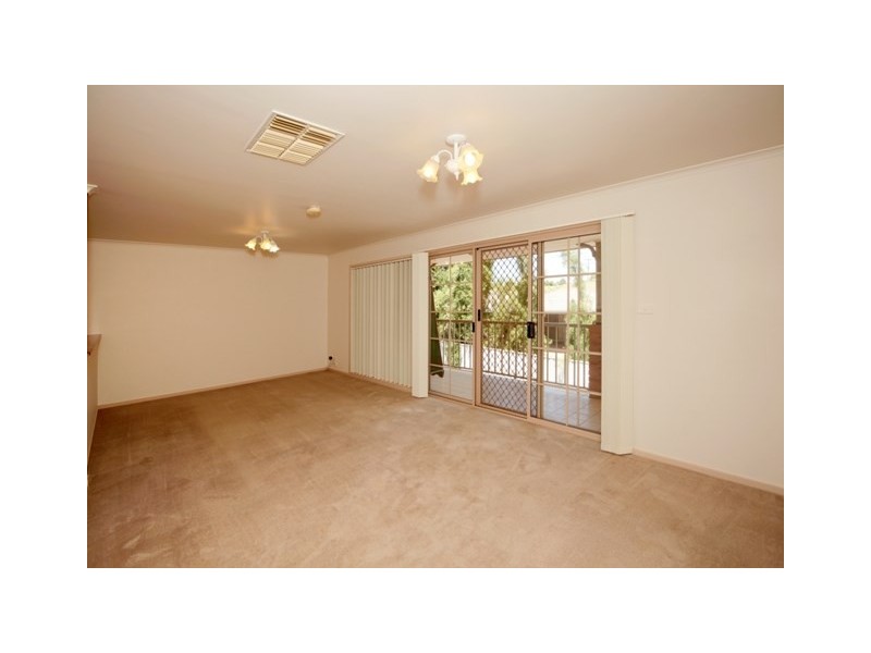 2/24 Sackville Drive, Wagga Wagga NSW 2650