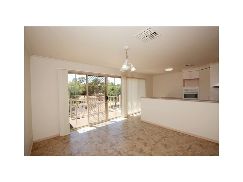 2/24 Sackville Drive, Wagga Wagga NSW 2650