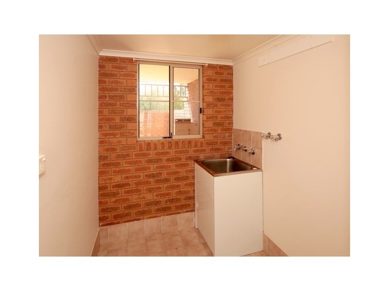 2/24 Sackville Drive, Wagga Wagga NSW 2650