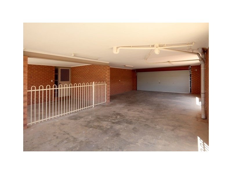 2/24 Sackville Drive, Wagga Wagga NSW 2650