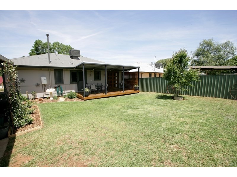 29 Gilmore Avenue, Wagga Wagga NSW 2650